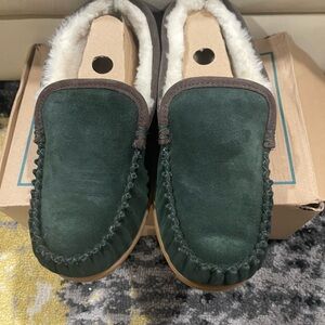 L.L.Bean Wicked Good Slippers – Men’s Suede Shearling Scuff Mule, Green